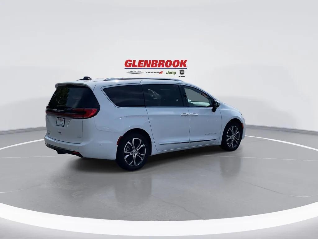 used 2025 Chrysler Pacifica car, priced at $52,500