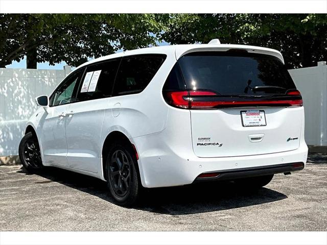 used 2022 Chrysler Pacifica Hybrid car, priced at $34,914