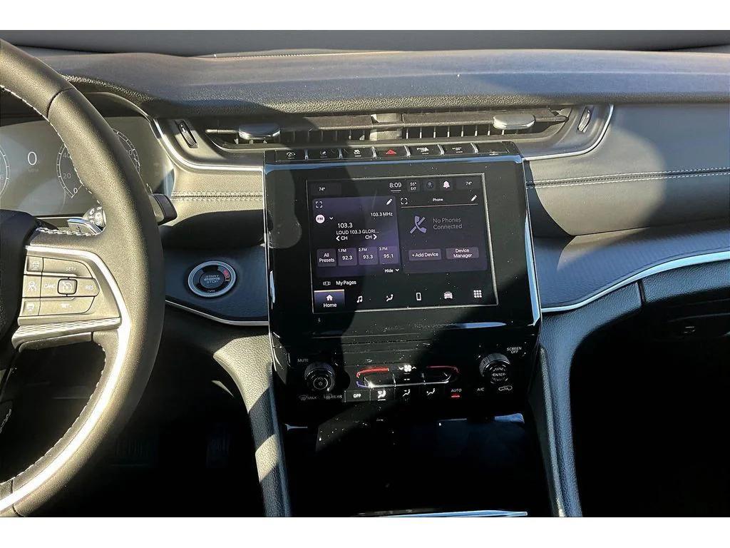 new 2025 Jeep Grand Cherokee L car, priced at $39,300