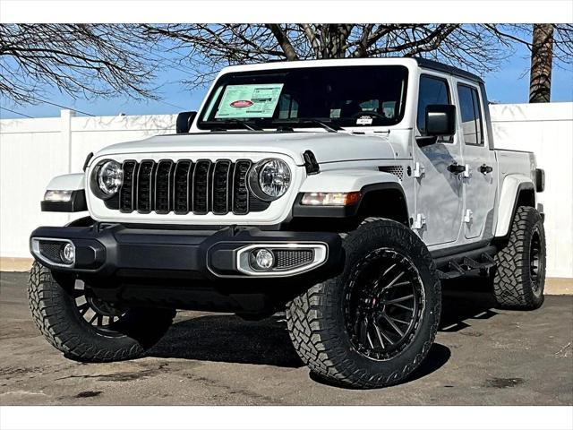 new 2024 Jeep Gladiator car, priced at $37,924