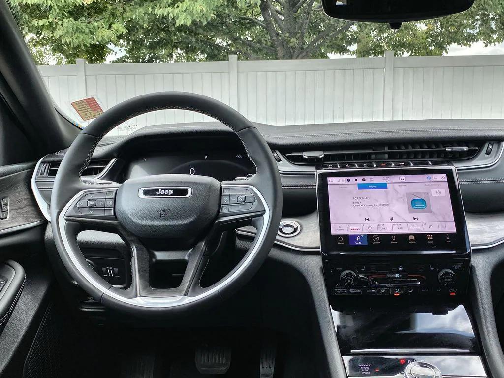 used 2024 Jeep Grand Cherokee car, priced at $39,900