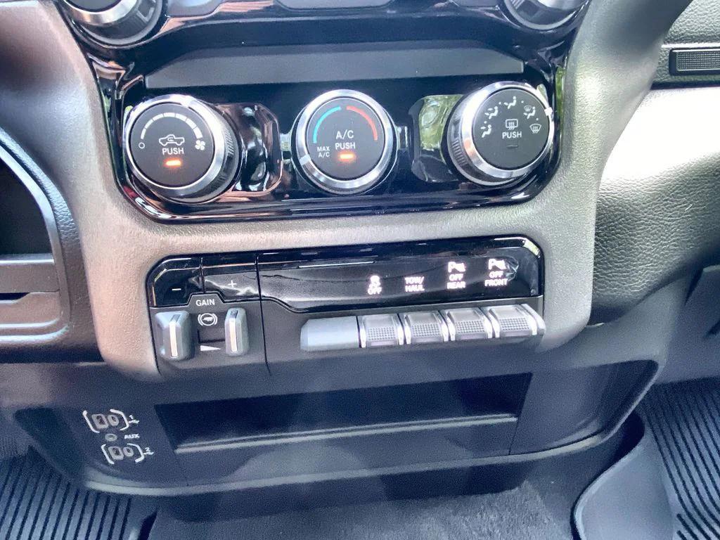 new 2025 Ram 3500 car, priced at $46,436