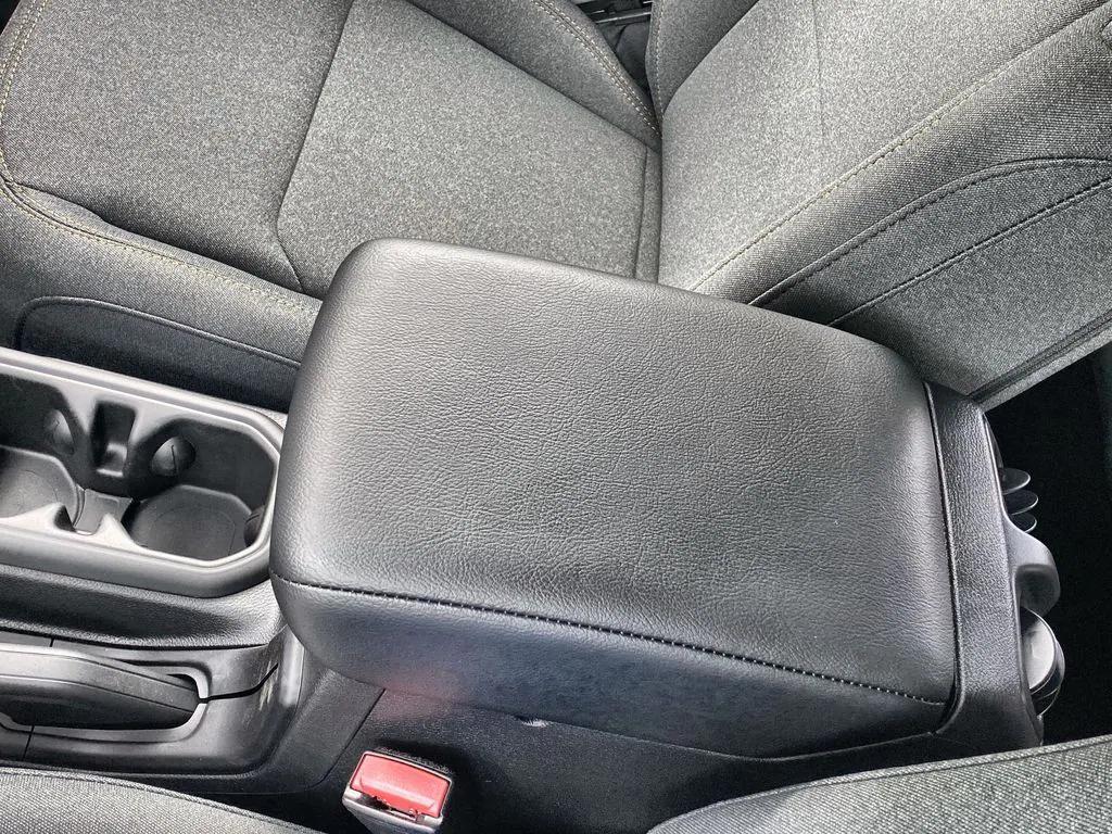 new 2025 Jeep Wrangler car, priced at $46,183