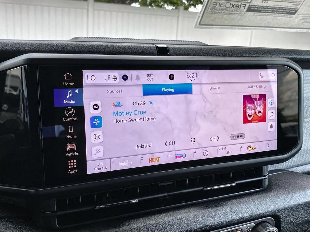 new 2025 Jeep Wrangler car, priced at $46,183