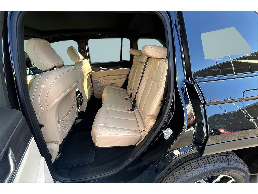 new 2025 Jeep Grand Cherokee car, priced at $45,256