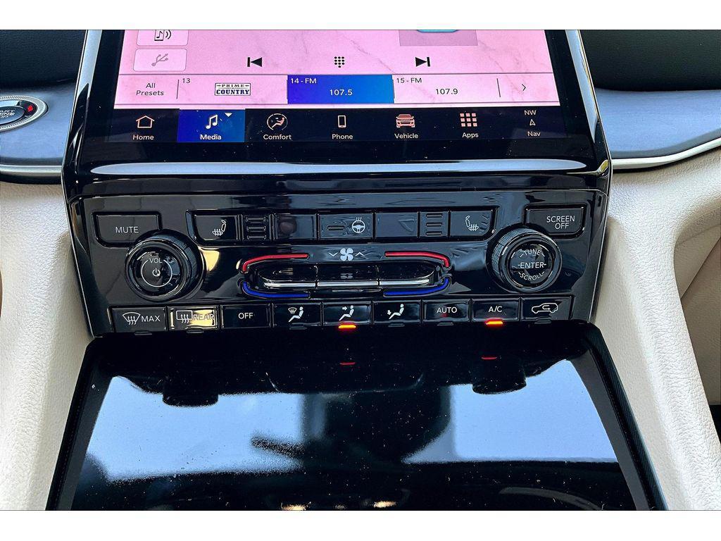 new 2025 Jeep Grand Cherokee car, priced at $45,256