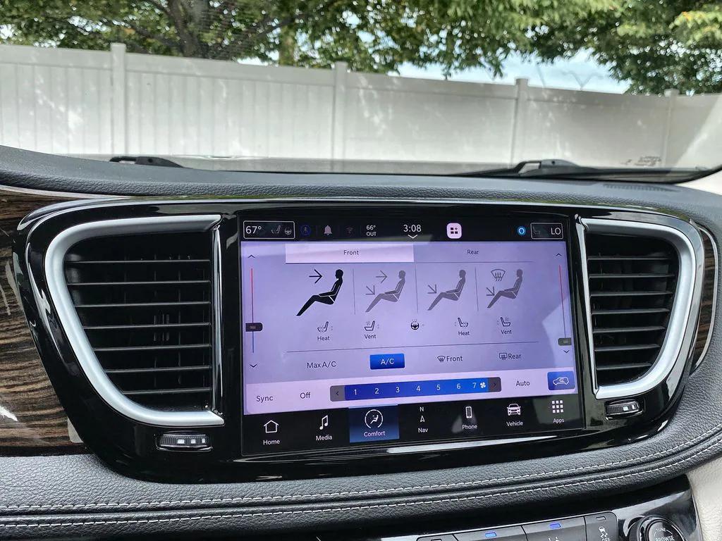 used 2023 Chrysler Pacifica car, priced at $26,585