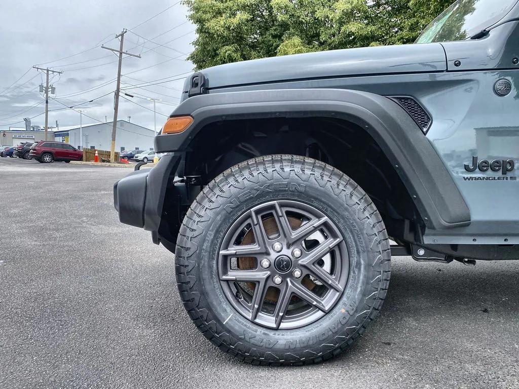 new 2025 Jeep Wrangler car, priced at $46,919