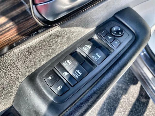 used 2021 Chrysler Pacifica car, priced at $29,000