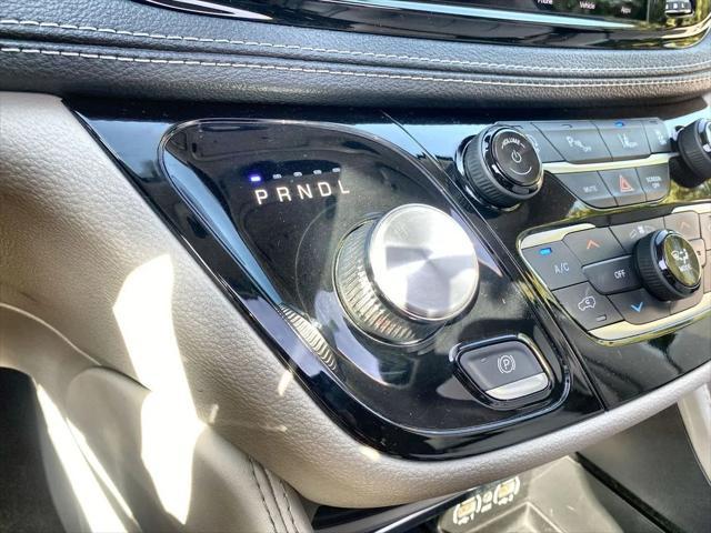 used 2021 Chrysler Pacifica car, priced at $29,000