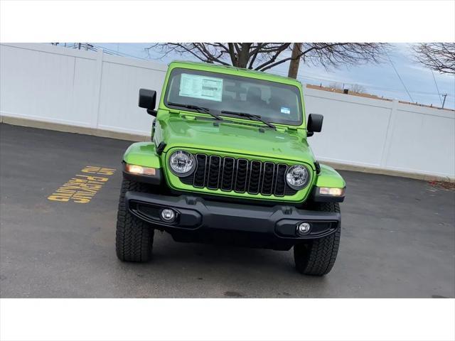 new 2025 Jeep Gladiator car, priced at $44,021