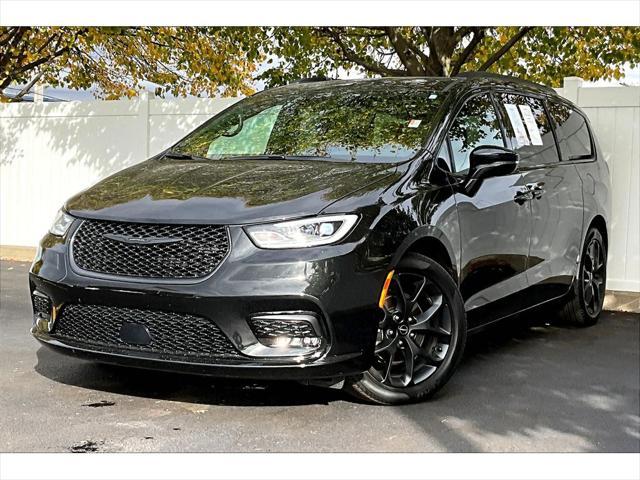 used 2023 Chrysler Pacifica car, priced at $38,037