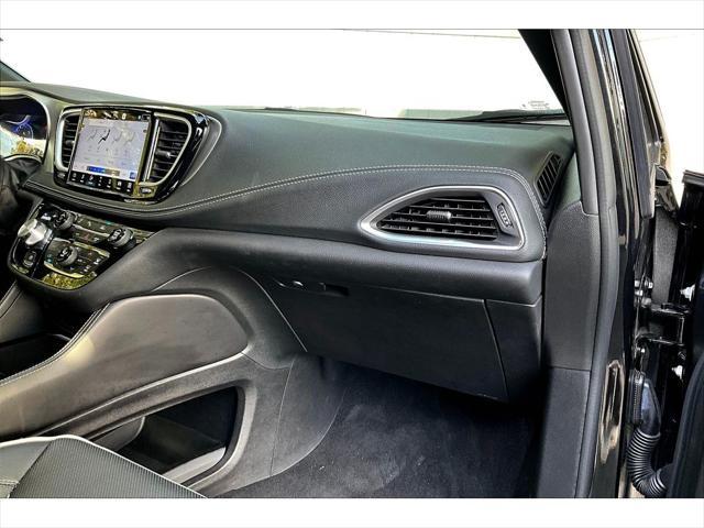 used 2023 Chrysler Pacifica car, priced at $38,037