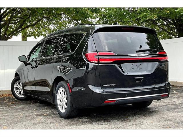 used 2021 Chrysler Pacifica car, priced at $18,499