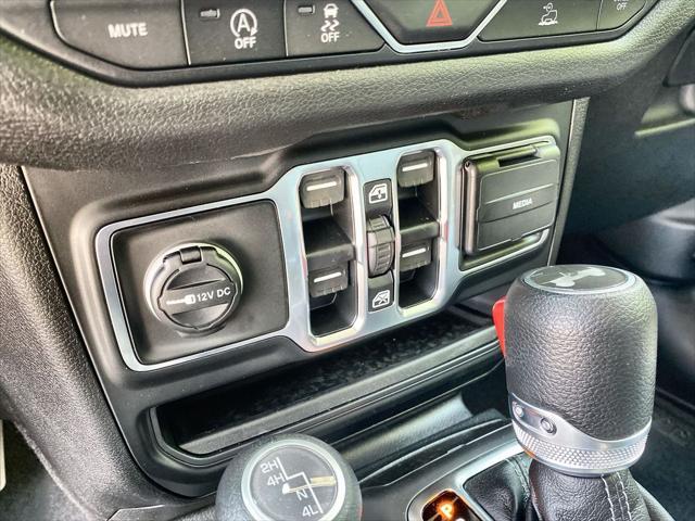 new 2025 Jeep Wrangler car, priced at $48,175
