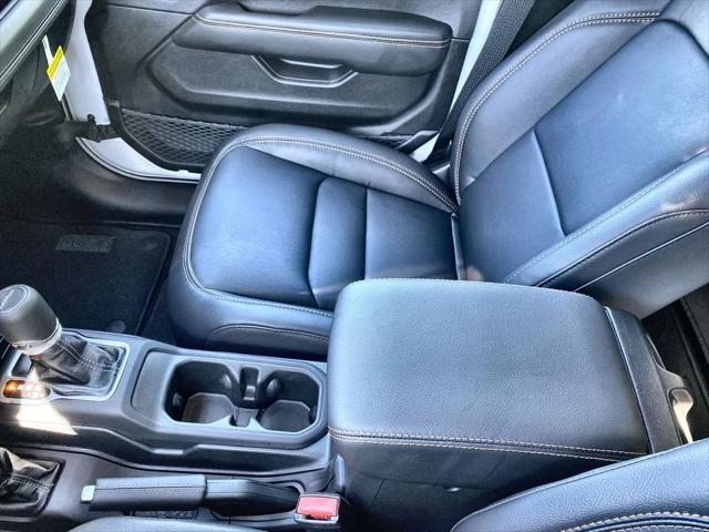 new 2025 Jeep Gladiator car, priced at $44,558