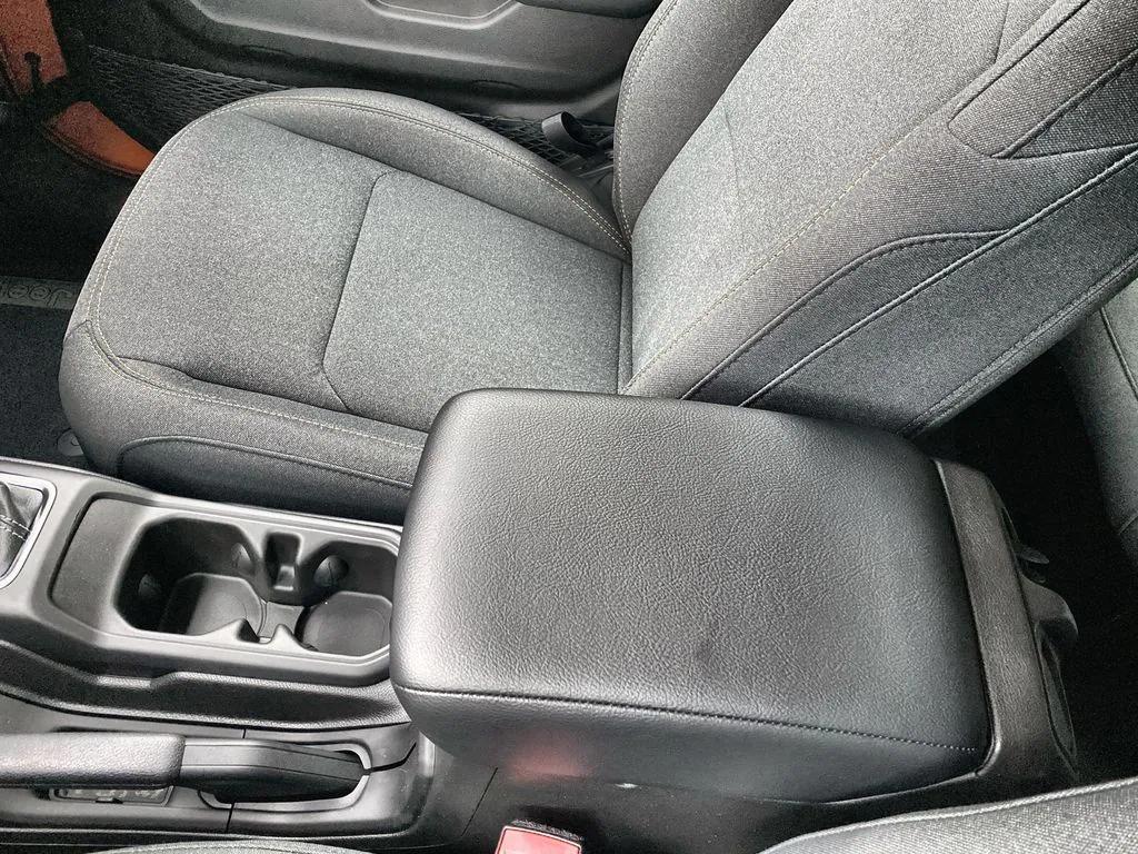 new 2025 Jeep Wrangler car, priced at $42,239