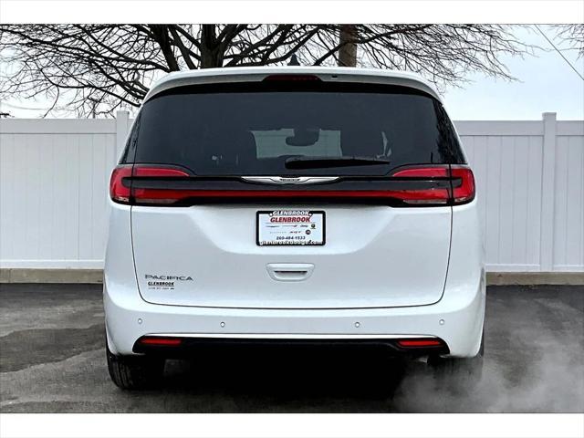 new 2025 Chrysler Pacifica car, priced at $41,975