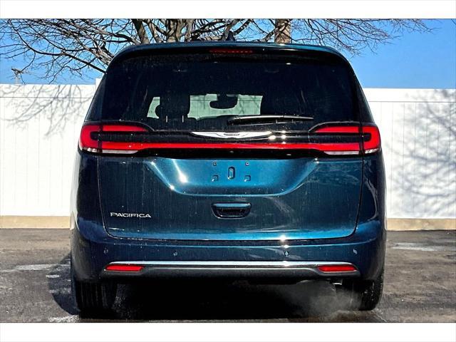 new 2025 Chrysler Pacifica car, priced at $42,470