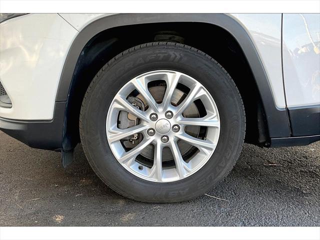 used 2019 Jeep Cherokee car, priced at $14,352