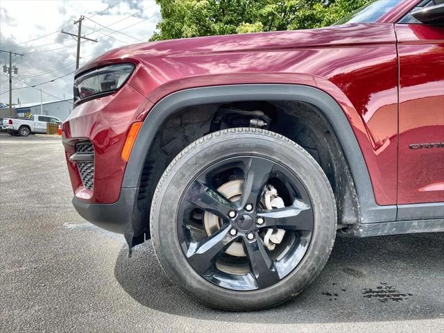 used 2024 Jeep Grand Cherokee car, priced at $35,900