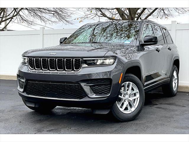 new 2025 Jeep Grand Cherokee car, priced at $40,175