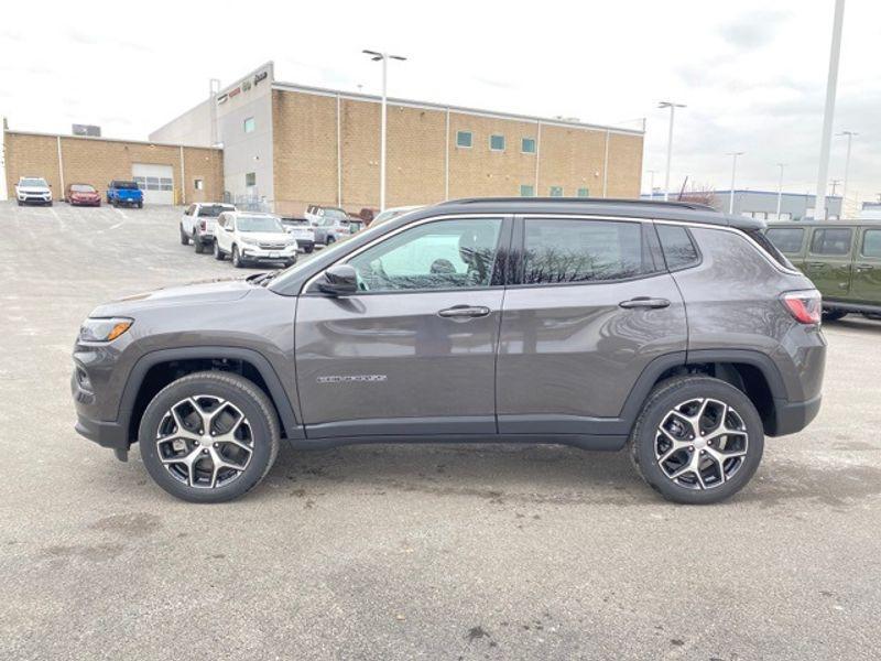 new 2024 Jeep Compass car, priced at $36,554