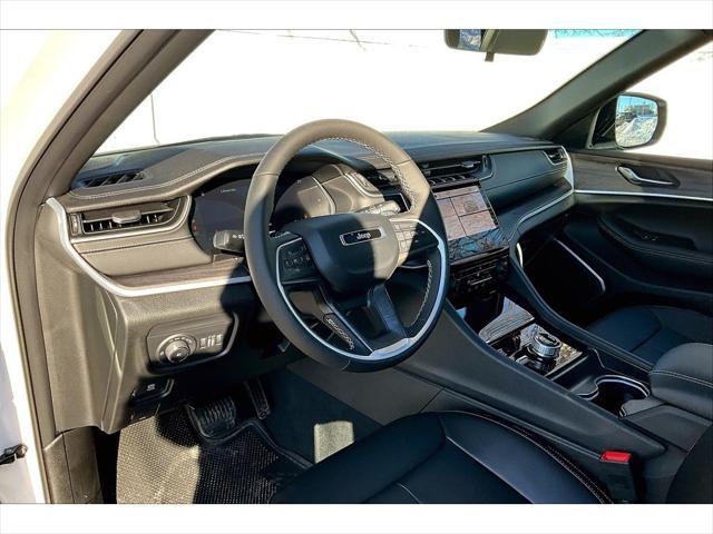 new 2025 Jeep Grand Cherokee car, priced at $49,823