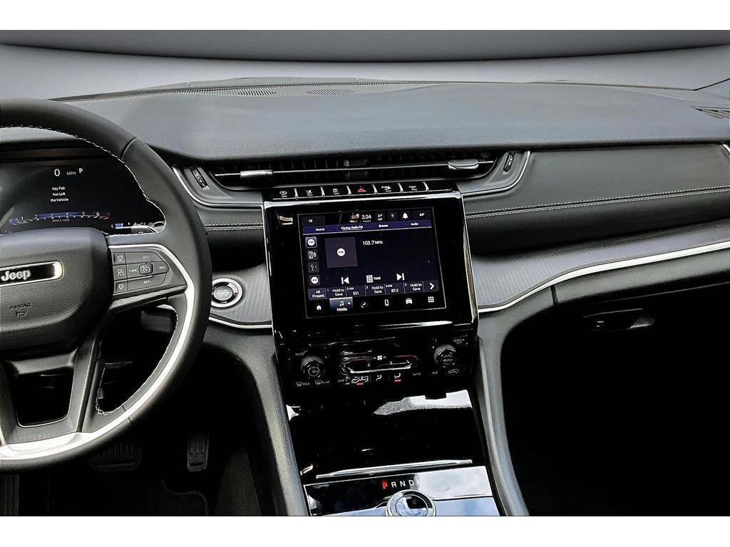 new 2025 Jeep Grand Cherokee car, priced at $41,780