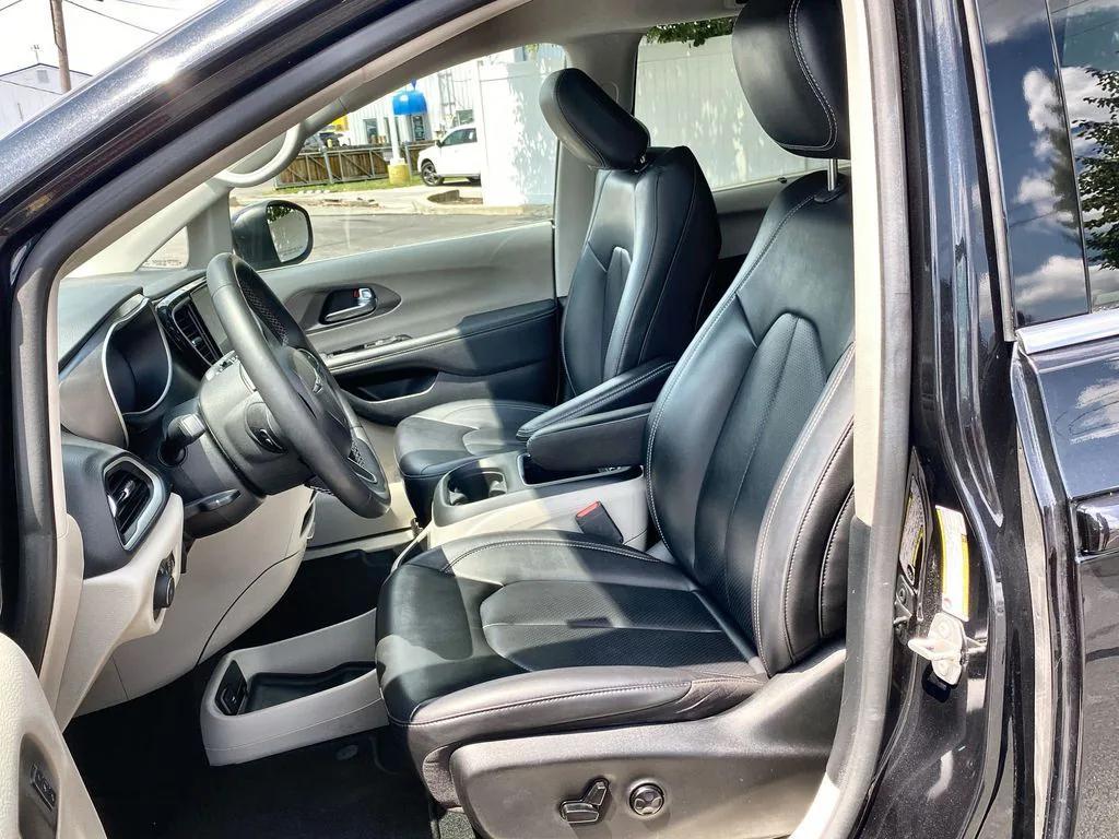 used 2023 Chrysler Pacifica car, priced at $24,000