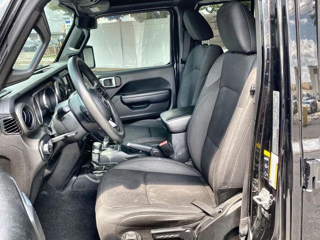used 2022 Jeep Gladiator car, priced at $26,500