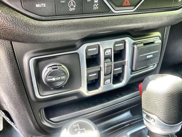 new 2025 Jeep Wrangler car, priced at $49,580