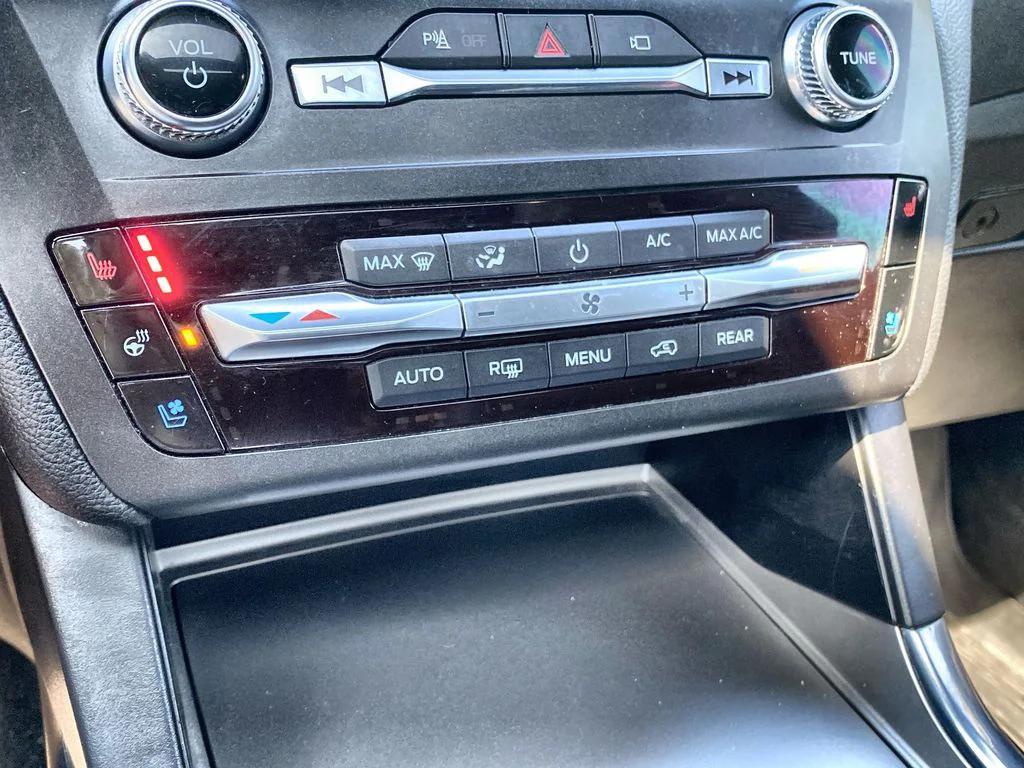 used 2020 Ford Explorer car, priced at $25,000