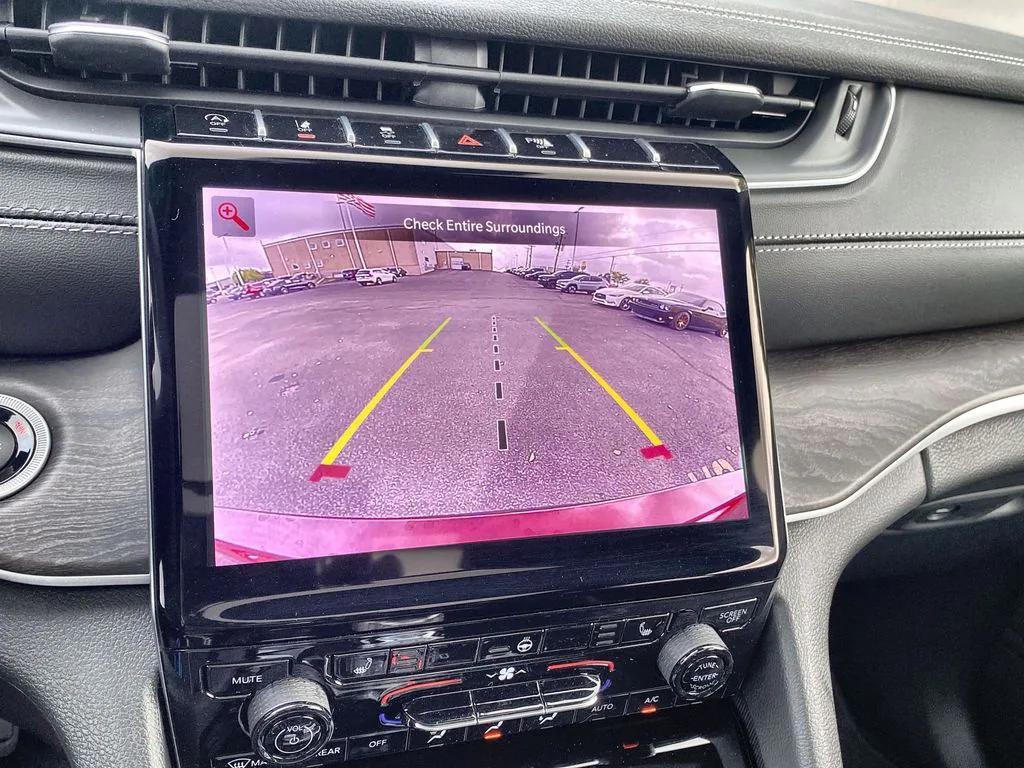 new 2025 Jeep Grand Cherokee car, priced at $52,335