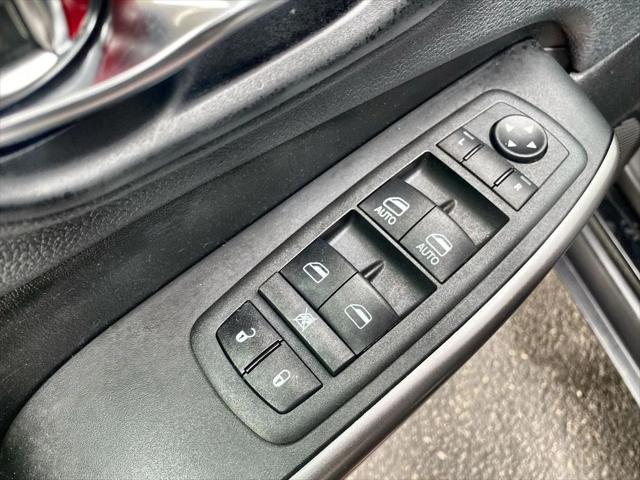 used 2022 Jeep Cherokee car, priced at $25,939