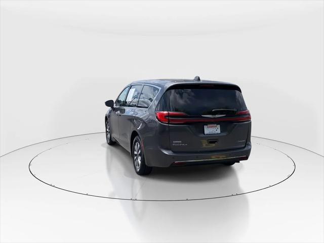 used 2022 Chrysler Pacifica Hybrid car, priced at $21,600