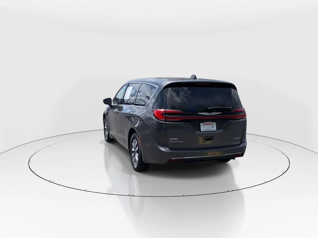 used 2022 Chrysler Pacifica Hybrid car, priced at $19,900