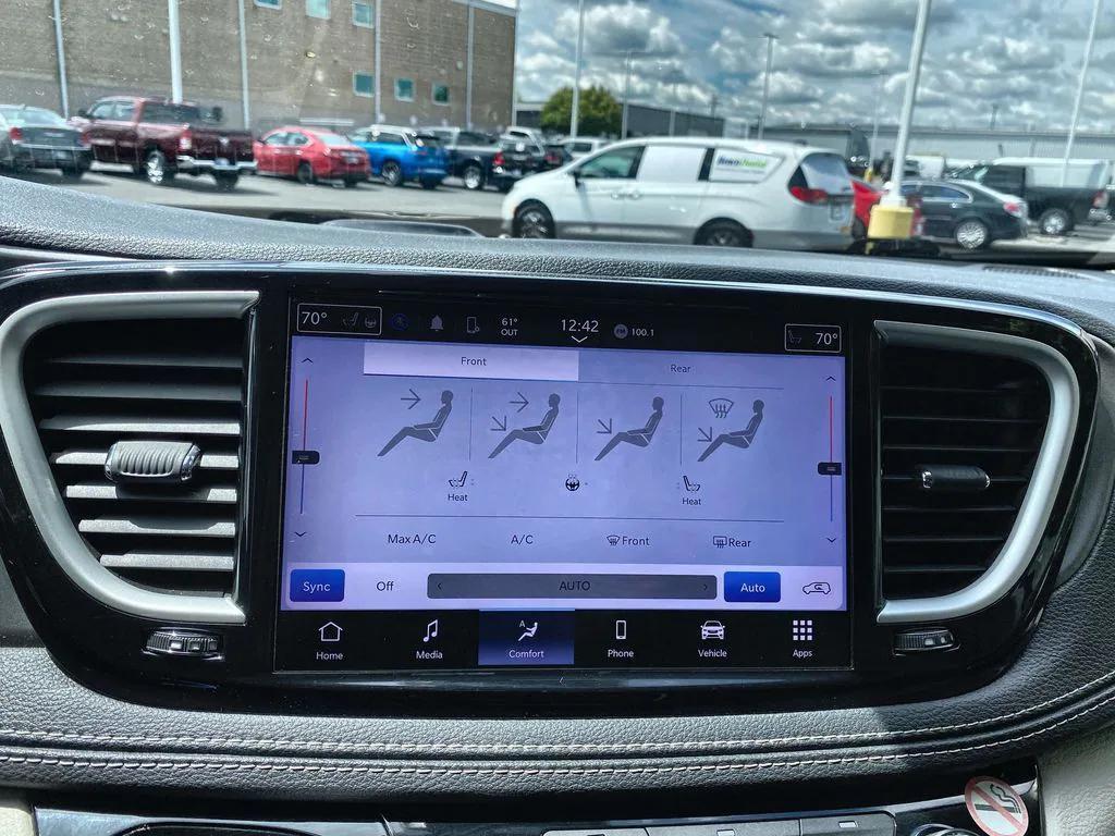used 2022 Chrysler Pacifica Hybrid car, priced at $19,900