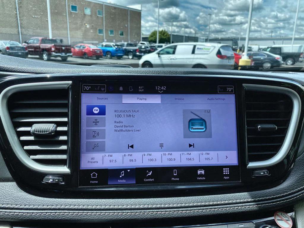 used 2022 Chrysler Pacifica Hybrid car, priced at $19,900