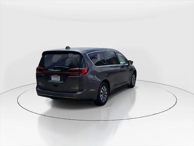 used 2022 Chrysler Pacifica Hybrid car, priced at $21,600