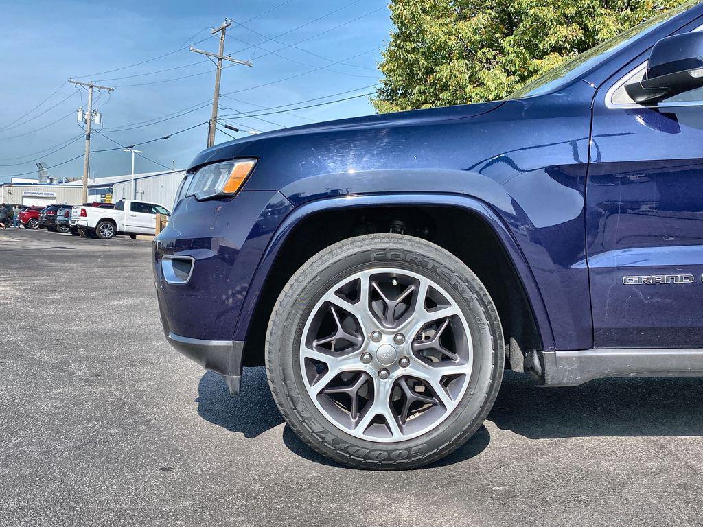 used 2018 Jeep Grand Cherokee car, priced at $16,500