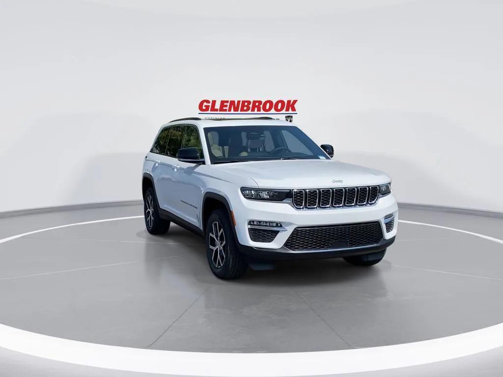 new 2025 Jeep Grand Cherokee car, priced at $44,720