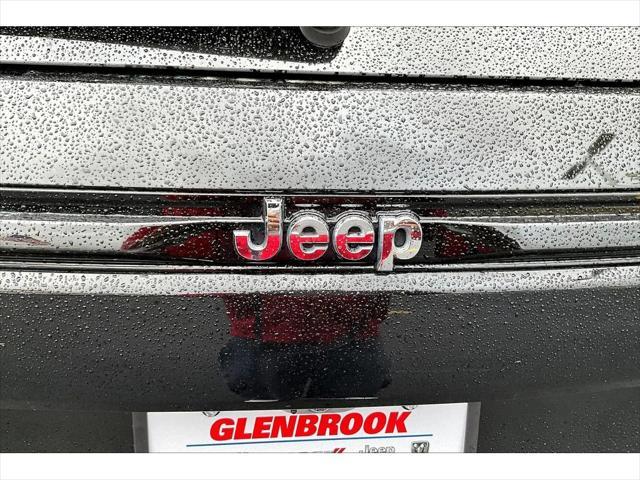 used 2023 Jeep Grand Cherokee car, priced at $38,900