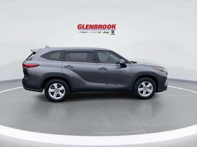 used 2021 Toyota Highlander car, priced at $28,500