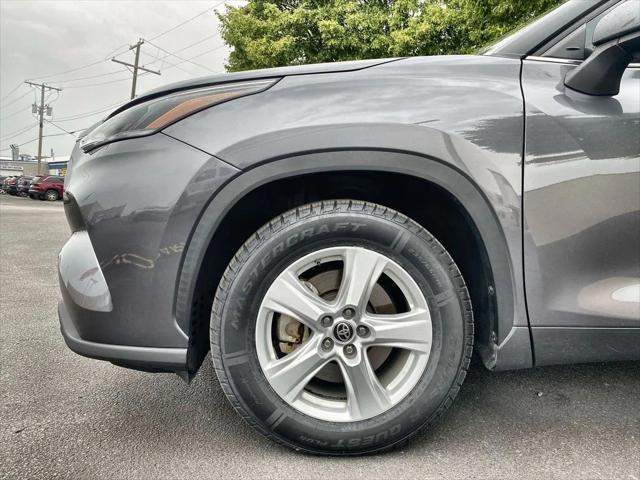 used 2021 Toyota Highlander car, priced at $28,500