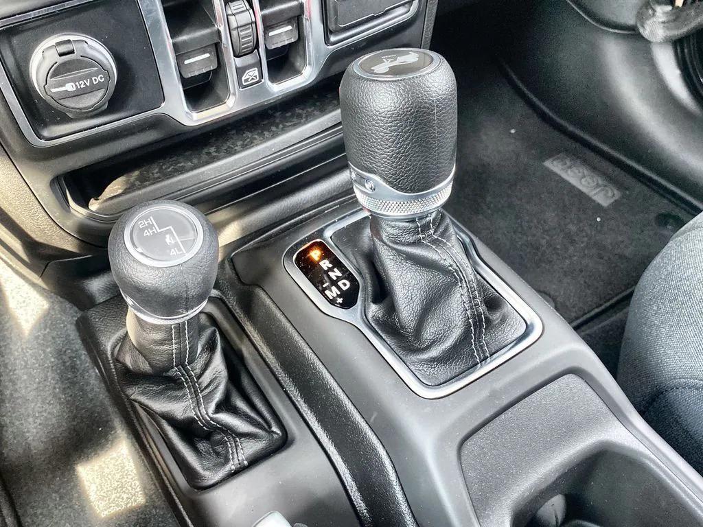 new 2025 Jeep Wrangler car, priced at $47,883