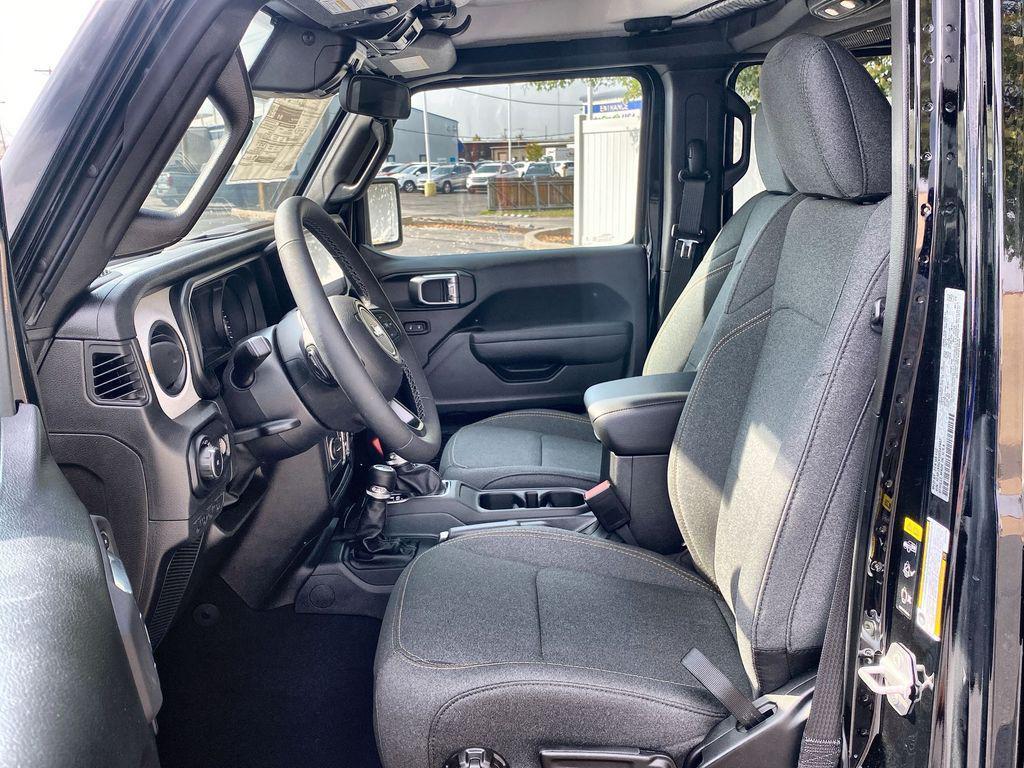 new 2025 Jeep Wrangler car, priced at $47,883