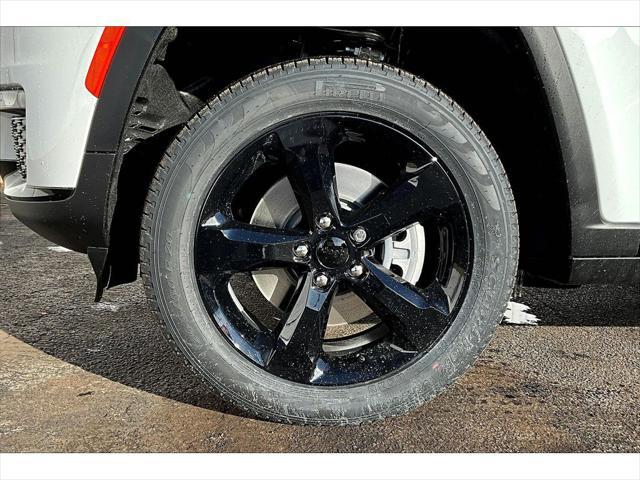 new 2025 Jeep Grand Cherokee car, priced at $52,267