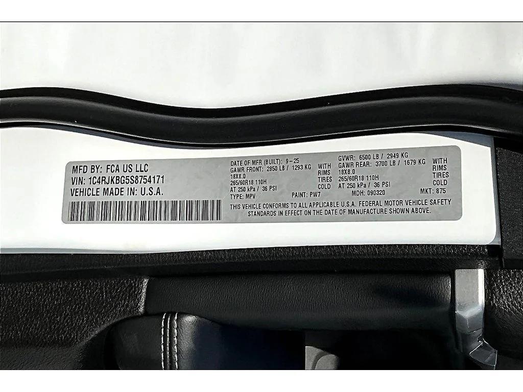 new 2025 Jeep Grand Cherokee L car, priced at $46,520