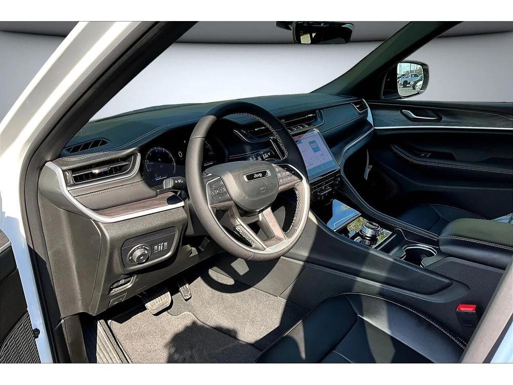 new 2025 Jeep Grand Cherokee L car, priced at $46,520